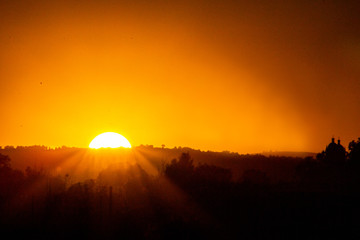 Obraz premium TRISTE ATARDECER