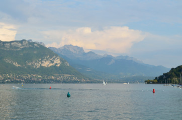 Fototapeta na wymiar boats on lake Annecy in France