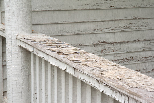 Pealing paint on an old house