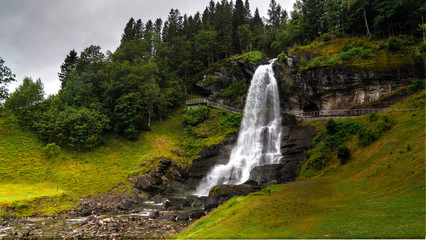 Obraz premium Panoramic view to Steinsdalsfossen waterfall, Norheimsund, Norway