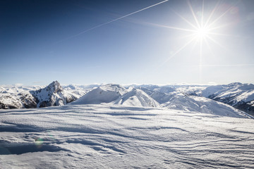 Ausblick vom Gipfel im Winter