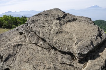 富士山と月見岩と大菩薩連嶺
