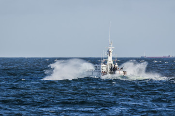 FAST MOTOR BOAT - Border Guard boat patrol © Wojciech Wrzesień