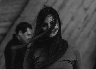 conceptual defocus couples woman brunette boyfriend