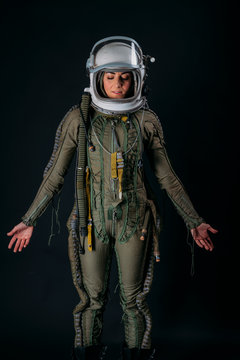 1 909 件の最適な 宇宙服 女の子 画像 ストック写真 ベクター Adobe Stock