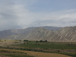 Naklejka premium Mountains in the delta of the river Naryn. Kyrgyzstan Tian Shan. 
