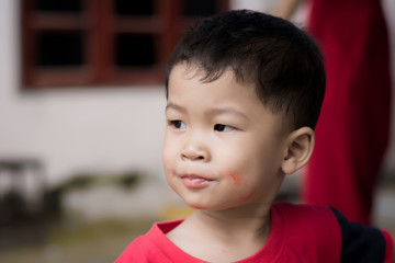 Children eating ice cream in the summer.