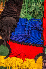 Arrière plan maille tricotée en grosse laine colorée