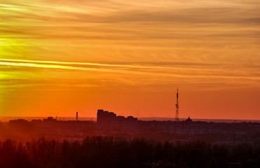Fototapeta premium Beautiful sunset with a sun and clouds 