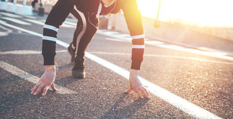 running woman starting from start line