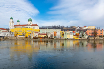 Obraz premium skyline of Passau with cathedral