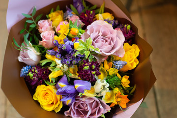 rose, narcissus, spray rose, alstrameria, muscari, hyacinth, iris, bouquet, flower, rose, wedding, flowers, roses, pink, floral, white, love, red, bride, bridal, beauty, beautiful, bunch, decoration, 
