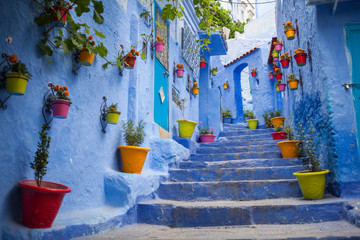 Fototapeta na wymiar calle azul marruecos