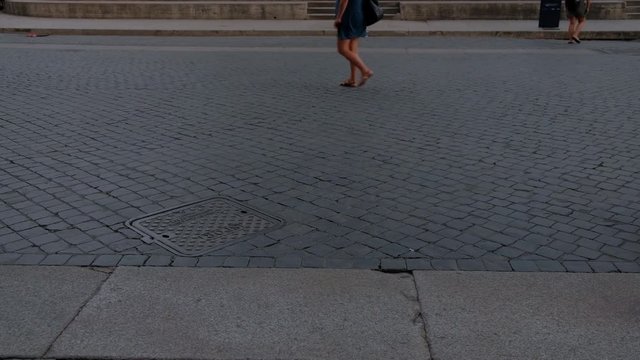 Roma (Patrimonio de la Humanidad). SPQR. Ciudad Eterna. Personas caminando. Lazio, Italia, Europa.