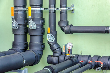 Manometers, valves and pipes with closed cell foam insulation