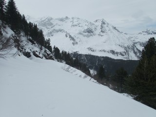 Obraz premium winter skitouring adventure in granastpitzgruppe mountains in austrian alps