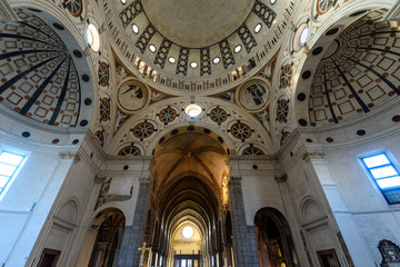 Fototapeta na wymiar Milano chiesa Santa Maria delle Grazie