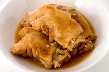 沖縄料理 てびち（豚足の煮付け）