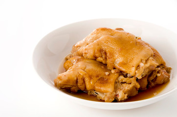 沖縄料理 てびち（豚足の煮付け）