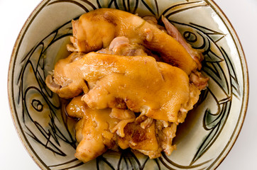 沖縄料理 てびち（豚足の煮付け）