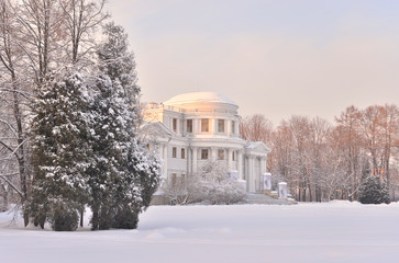 Fototapeta na wymiar Elaginoostrovsky Palace in St. Petersburg.