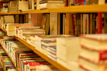 libreria scaffale libri