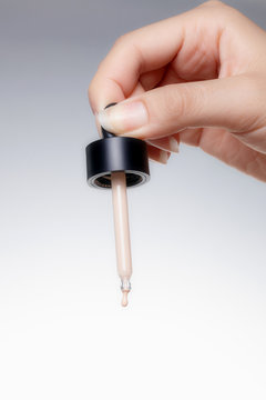 Dropping pipettes for cosmetics. Spuit.