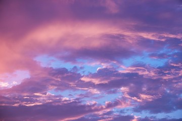 Obraz premium beauty colorful dramatic sky with cloud at sunset