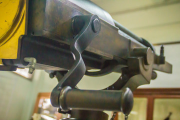 Old Gatling gun, one of the best-known early rapid-fire spring loaded. The Gatling gun was first used in warfare during the American Civil War.