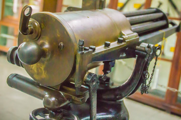 Old Gatling gun, one of the best-known early rapid-fire spring loaded. The Gatling gun was first used in warfare during the American Civil War.