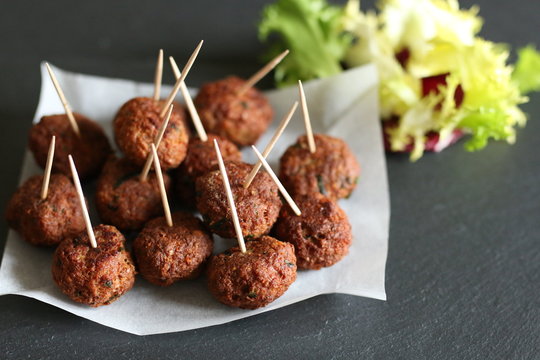 2 128 Best Polpette Images Stock Photos Vectors Adobe Stock