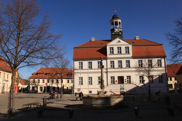 Marktplatz mit Rathaus in Bad Düben