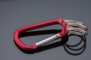 RED  aluminum carabiner with 3 rings