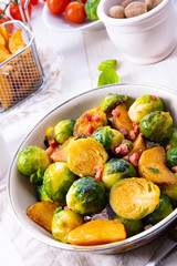 Roasted Brussels sprouts with honey and sesame from the oven