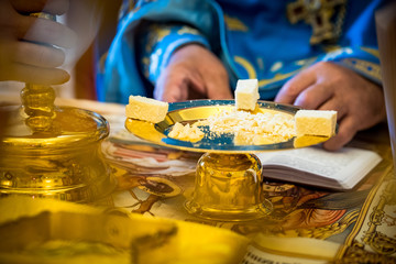 the priest prepares the sacrament, the sacrament, the Sacrament of the Holy blood and flesh of Christ