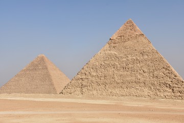 Fototapeta na wymiar Great Pyramid of Khufu (L) and Pyramid of Khafre, Giza