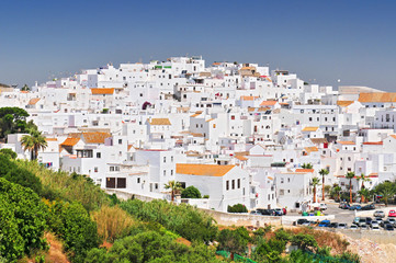 The white walled town of Vejer de La Frontera, Cadiz, Spain. - 250851634