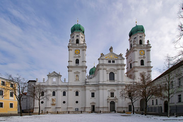 Fototapeta na wymiar Blick auf den St. Stephans Dom in Passau in Niederbayern, Bayern, Deutschland 