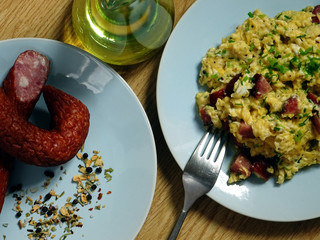 Jajecznica z kielbasa © Vanderbeck