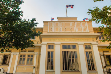 Fototapeta na wymiar Old neo-classical style building of Faculty of Medicine Siriraj Hospital at the Siriraj hospital, the oldest and largest hospital in Thailand, founded in 1888
