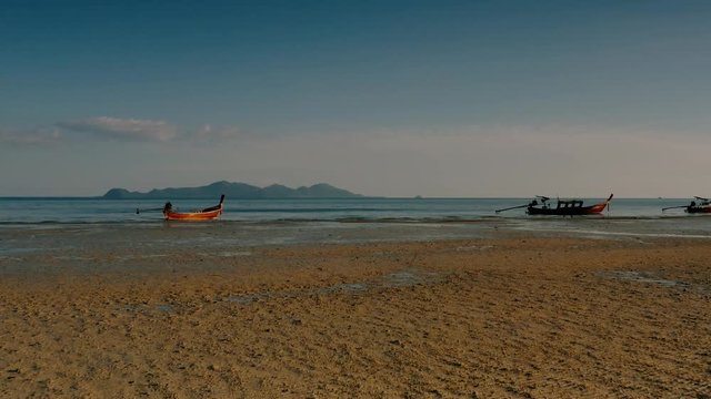 plage &agrave; mar&eacute;e basse