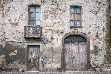Fototapeta na wymiar Old abandoned house in Cagliari, Sardinia, Italy