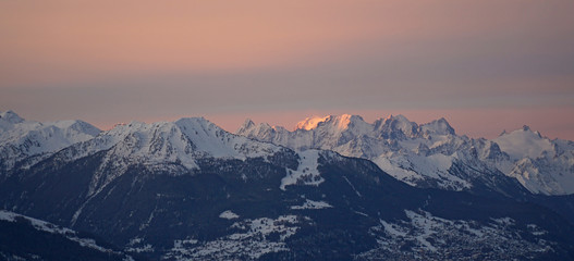 Fototapeta na wymiar Winter im Kanton Wallis