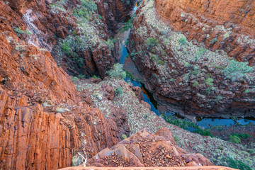 knox lookout at knox gorge in karijini national park, western australia 3