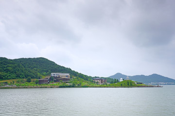 Fototapeta na wymiar Cloudy day view of the Dong Qiang lake located in Ningbo Shi, Zhejiang Sheng, China