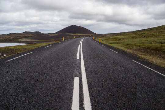 Image of road in Iceland.