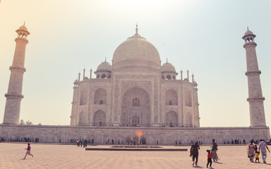 Fototapeta premium Agra, India, Jan 2019: The Taj Mahal, 