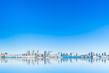 panoramic city skyline of tokyo bay in odaiba, Japan - obrazy, fototapety, plakaty