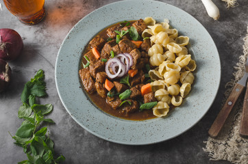 Goulash stew slow cook with pasta
