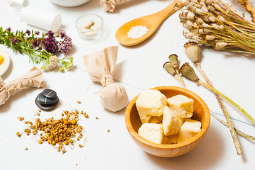 Alternative health therapy arrangement